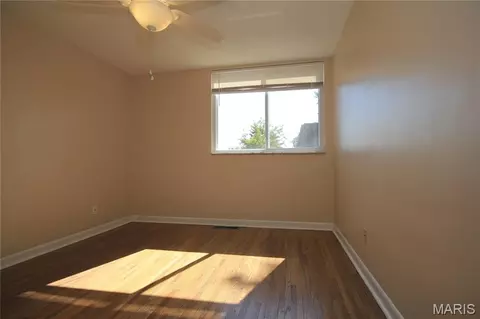Bedroom - 35 Tower Hill Ct, Olivette, MO 63132 photo 8 of 12