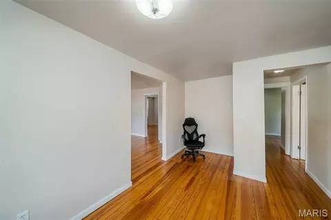 Entry Way - 345 E Springfield Ave, Saint Clair, MO 63077 photo 3 of 4