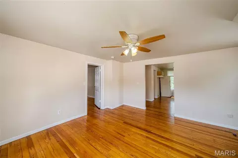 Living - 345 E Springfield Ave, Saint Clair, MO 63077 photo 6 of 7