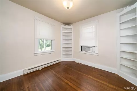 Bedroom - 345 E Springfield Ave, Saint Clair, MO 63077 photo 1 of 7