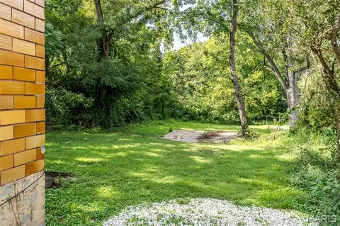 Exterior - 345 E Springfield Ave, Saint Clair, MO 63077 photo 5 of 7