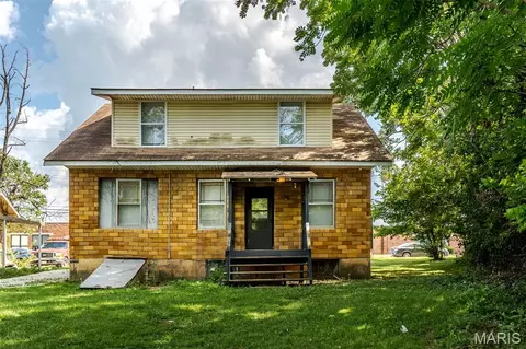 Exterior - 345 E Springfield Ave, Saint Clair, MO 63077 photo 6 of 7