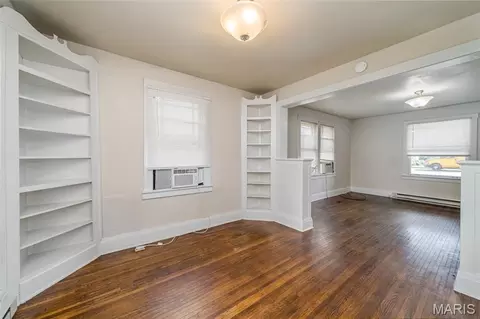 Living - 345 E Springfield Ave, Saint Clair, MO 63077 photo 3 of 7