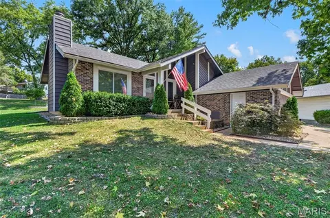 15 Cherrywood Ct, Saint Peters, MO 63376