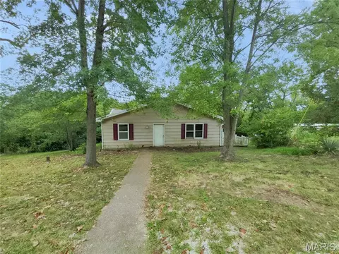 907 Rock Rd, Union, MO 63084