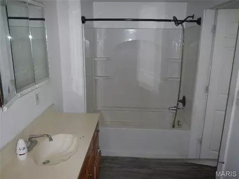 Bath - 412 1st St, Mokane, MO 65059 photo 1 of 2