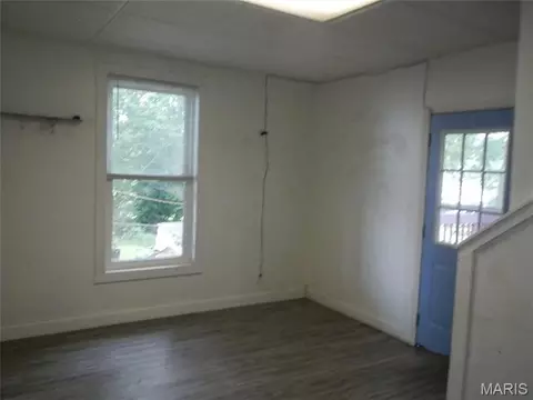 Living - 412 1st St, Mokane, MO 65059 photo 3 of 3