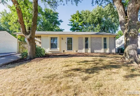 3016 Orton St, Saint Charles, MO 63301