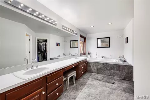 Bath - 1884 Morgan Rd, Barnhart, MO 63012 photo 1 of 4