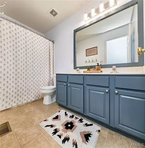 Bath - 233 Spring Borough Dr, O'fallon, MO 63368 photo 5 of 5