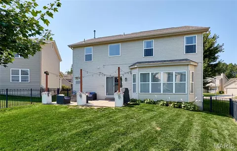Exterior - 233 Spring Borough Dr, O'fallon, MO 63368 photo 9 of 11