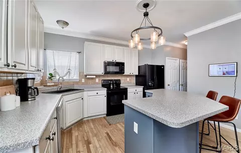 Kitchen - 233 Spring Borough Dr, O'fallon, MO 63368 photo 4 of 4
