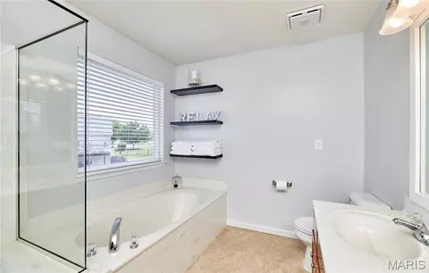Bath - 233 Spring Borough Dr, O'fallon, MO 63368 photo 3 of 5