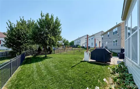 Exterior - 233 Spring Borough Dr, O'fallon, MO 63368 photo 6 of 11