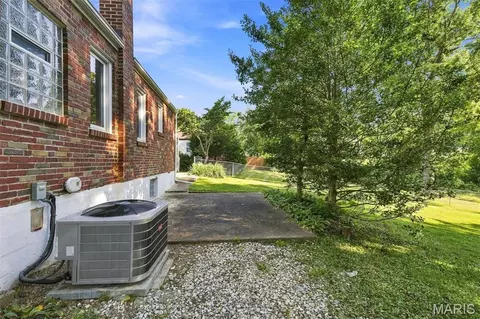 Exterior - 9316 Sappington Rd, Sappington, MO 63126 photo 3 of 10