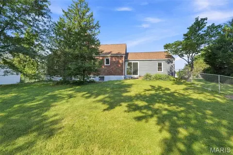 Exterior - 9316 Sappington Rd, Sappington, MO 63126 photo 5 of 10
