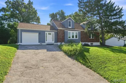 Exterior - 9316 Sappington Rd, Sappington, MO 63126 photo 7 of 10