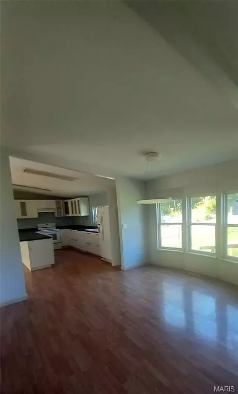 Living - 22287 Muse Rd, Wright City, MO 63390 photo 1 of 5