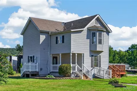 Exterior - 129 E Pacific St, Pacific, MO 63069 photo 2 of 16