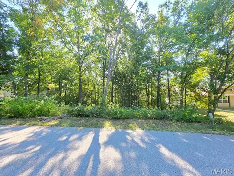 9744 Lee Dr, Hillsboro, MO 63050