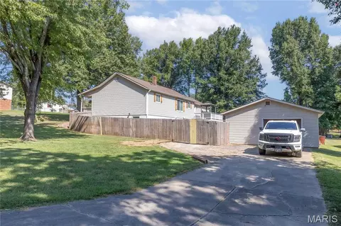 Exterior - 825 Albert St, Dexter, MO 63841 photo 4 of 6