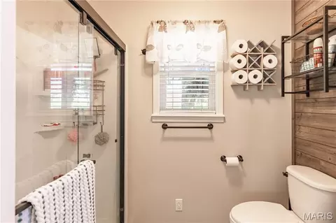Bath - 825 Albert St, Dexter, MO 63841 photo 2 of 3