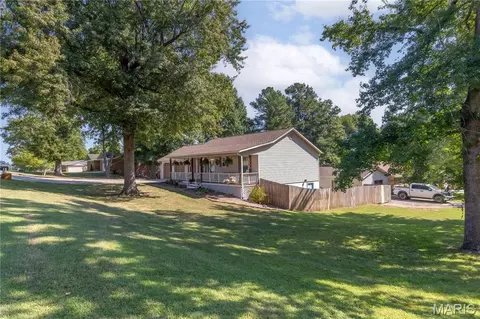 Exterior - 825 Albert St, Dexter, MO 63841 photo 3 of 6