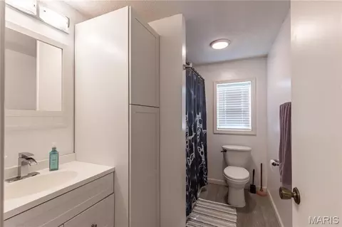 Bath - 825 Albert St, Dexter, MO 63841 photo 3 of 3