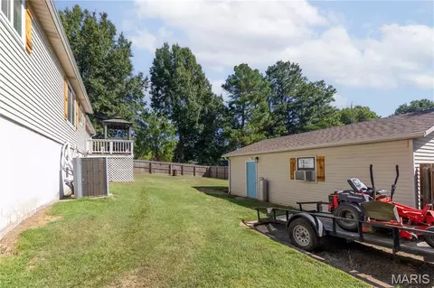 Exterior - 825 Albert St, Dexter, MO 63841 photo 6 of 6