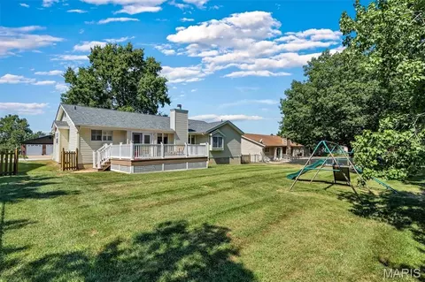 Exterior - 264 Brougham Dr, O'fallon, MO 63368 photo 6 of 9
