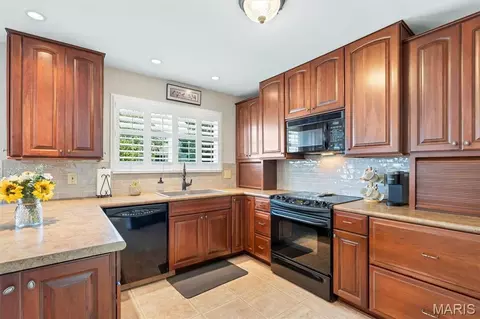 Kitchen - 264 Brougham Dr, O'fallon, MO 63368 photo 1 of 1