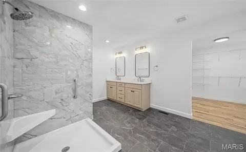 Bath - 1203 Aster Ct, Saint James, MO 65559 photo 1 of 5
