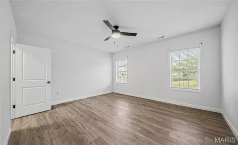 Entry Way - 1203 Aster Ct, Saint James, MO 65559 photo 4 of 5