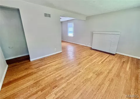 Living - 6122 Jackson Ave, Berkeley, MO 63134 photo 1 of 3