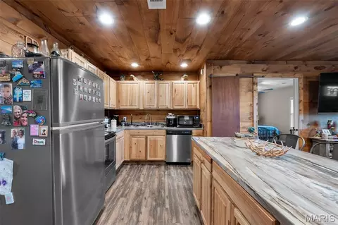 Kitchen - 425 County Highway 454, Steele, MO 63877 photo 2 of 3