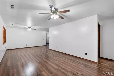 Living - 613 Jones St, Kennett, MO 63857 photo 3 of 3