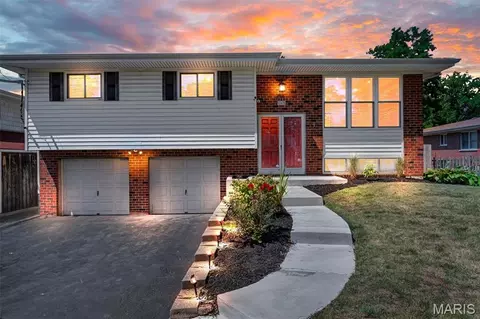 648 Buckley Rd, Mehlville, MO 63125