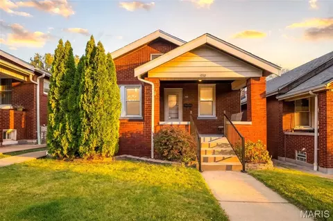 4959 Walsh St, Saint Louis, MO 63109