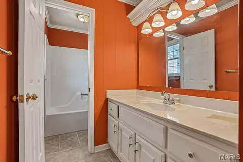 Bath - 2117 Holly Ave, Kennett, MO 63857 photo 1 of 3