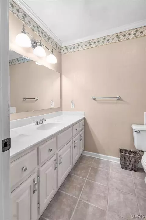 Bath - 2117 Holly Ave, Kennett, MO 63857 photo 1 of 4