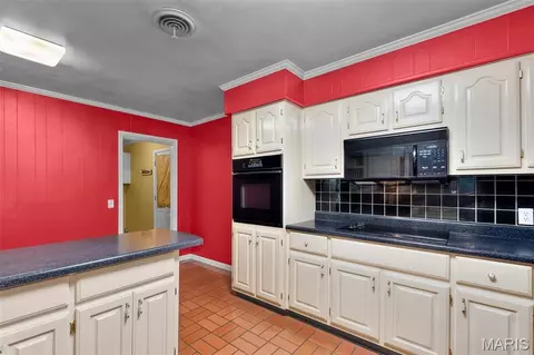 Kitchen - 2117 Holly Ave, Kennett, MO 63857 photo 4 of 5
