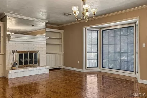 Living - 2117 Holly Ave, Kennett, MO 63857 photo 3 of 9