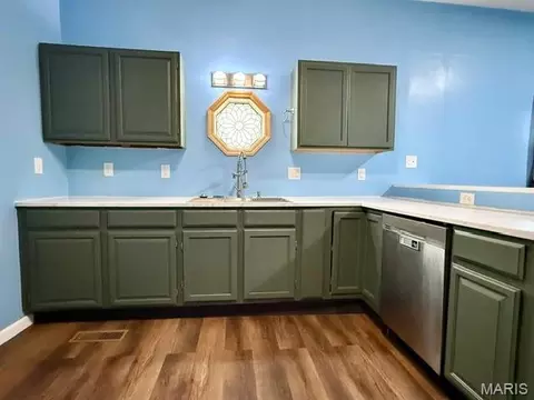 Kitchen - 411 Smith St, Hannibal, MO 63401 photo 1 of 6