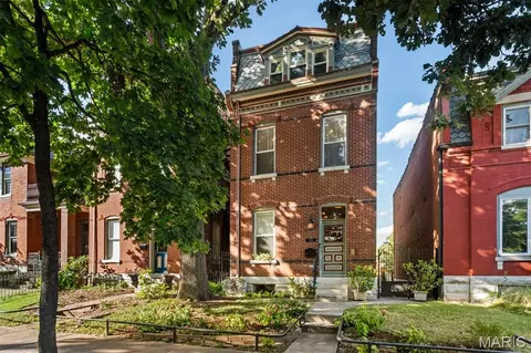 2213 Arsenal St, Saint Louis, MO 63118
