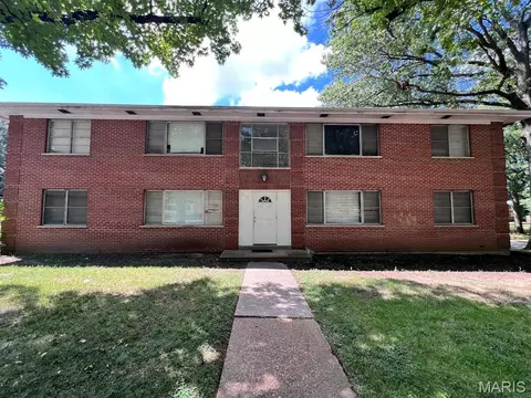 8430 Atherton Dr, Saint Louis, MO 63130