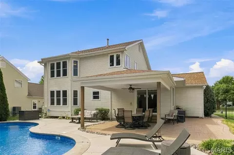 Exterior - 130 Mccluer Dr, O'fallon, MO 63368 photo 6 of 8
