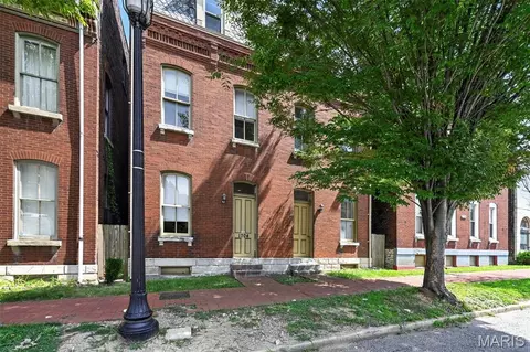 1704 S Tucker Blvd, Saint Louis, MO 63104