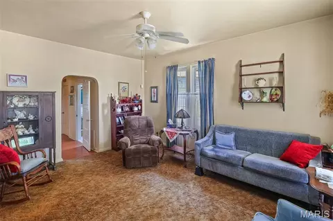 Living - 427 W 3rd St, O'fallon, IL 62269 photo 1 of 1