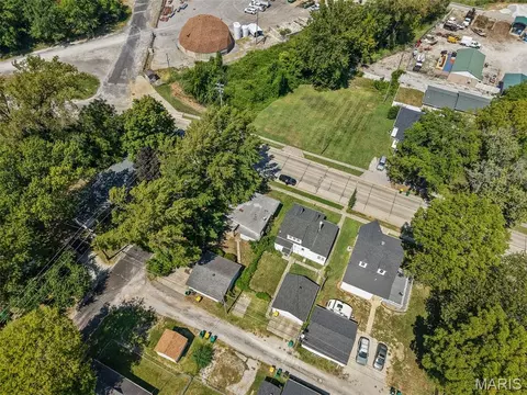 View/Area - 427 W 3rd St, O'fallon, IL 62269 photo 2 of 8