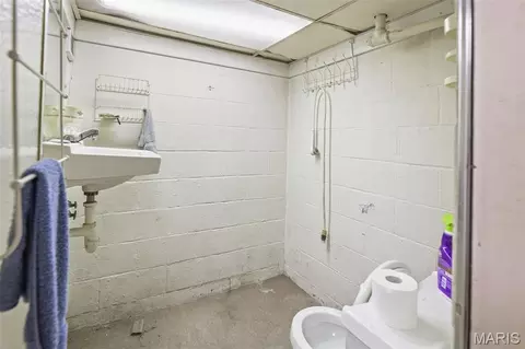 Bath - 427 W 3rd St, O'fallon, IL 62269 photo 2 of 2
